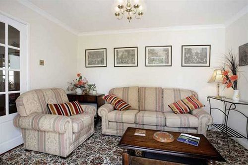 St Edmundsbury B&B Drayton  Exterior photo
