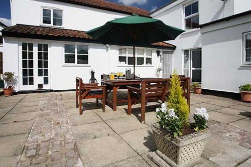 St Edmundsbury B&B Drayton  Exterior photo